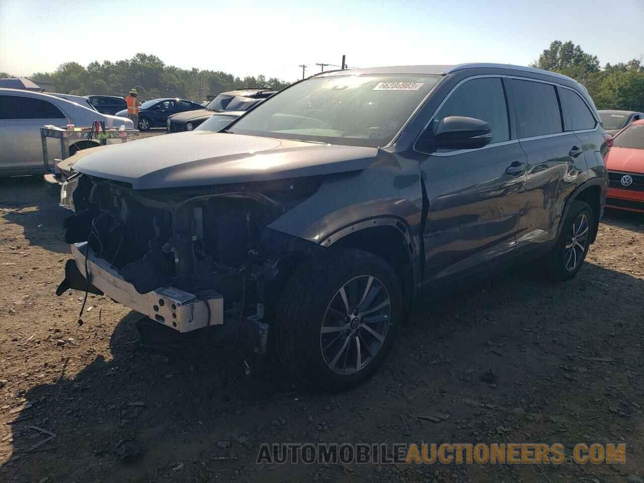 5TDJZRFH8KS932202 TOYOTA HIGHLANDER 2019