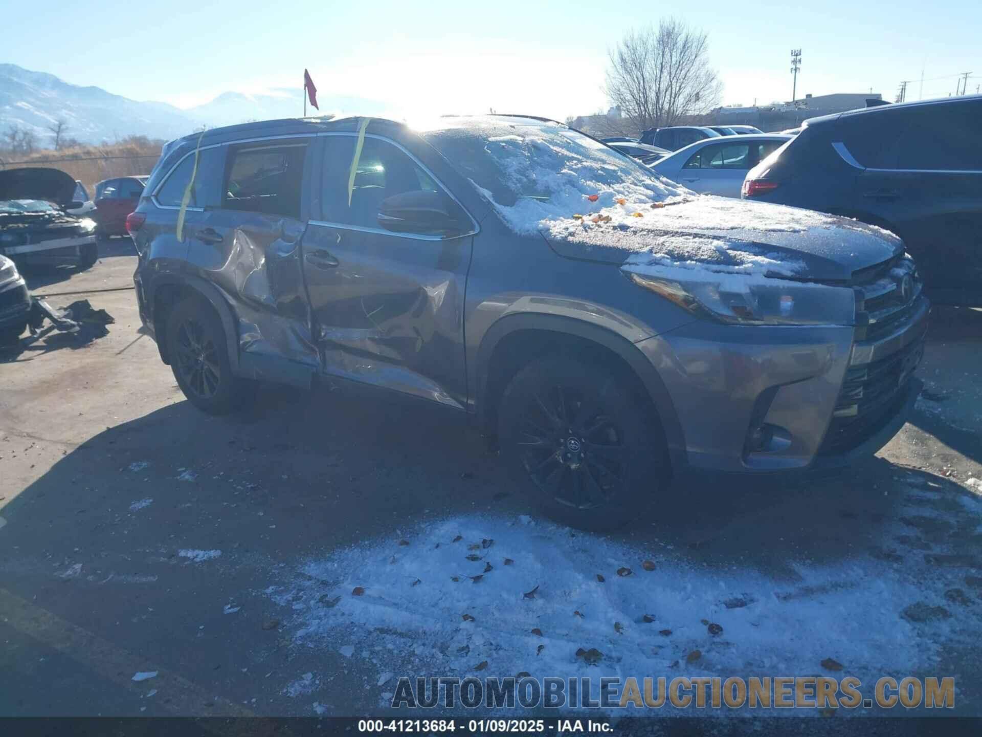 5TDJZRFH8KS932362 TOYOTA HIGHLANDER 2019