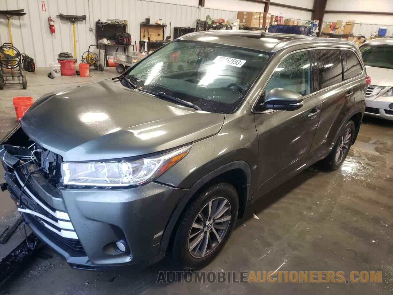 5TDJZRFH8KS976653 TOYOTA HIGHLANDER 2019