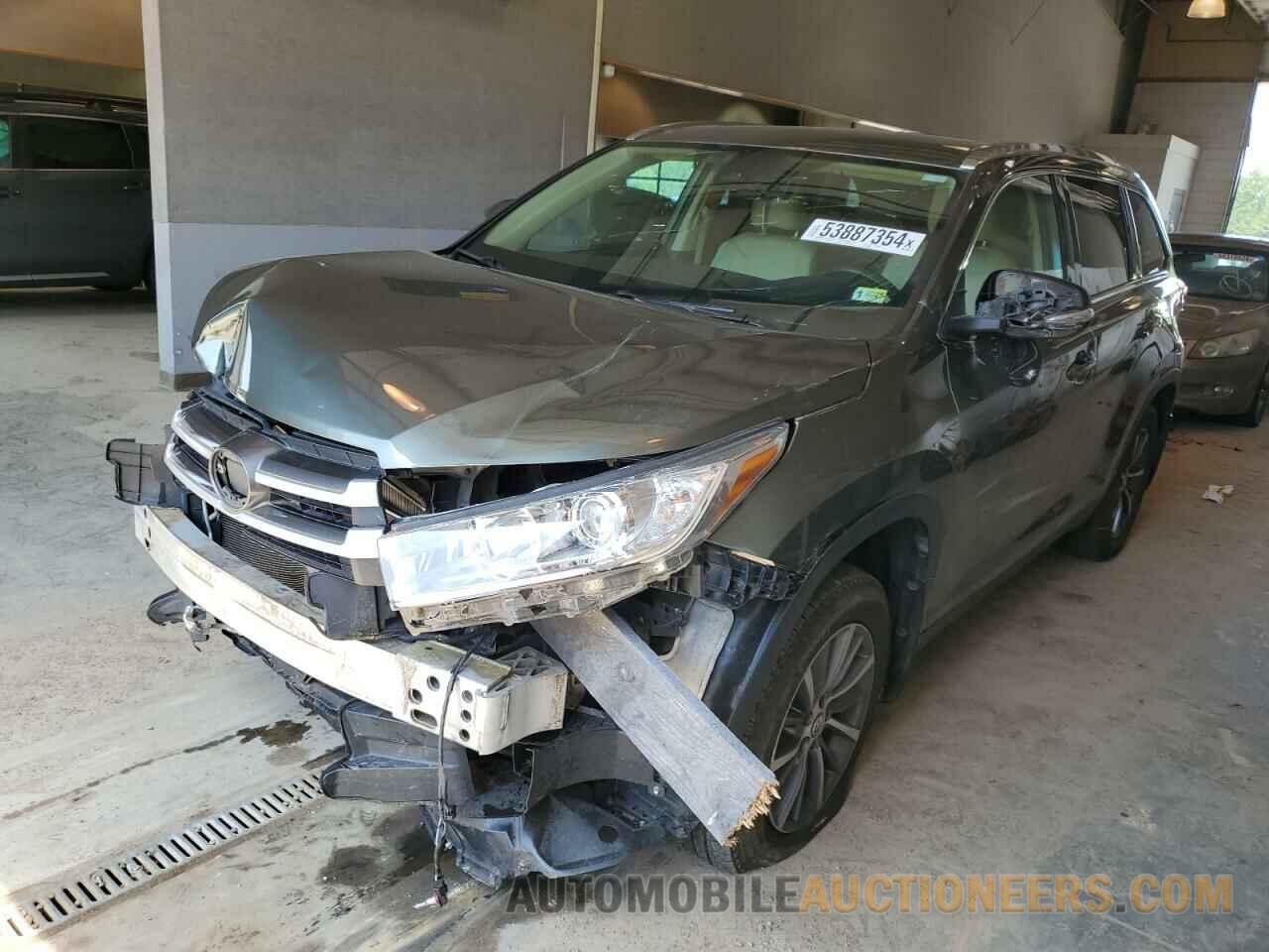 5TDJZRFH8KS987040 TOYOTA HIGHLANDER 2019