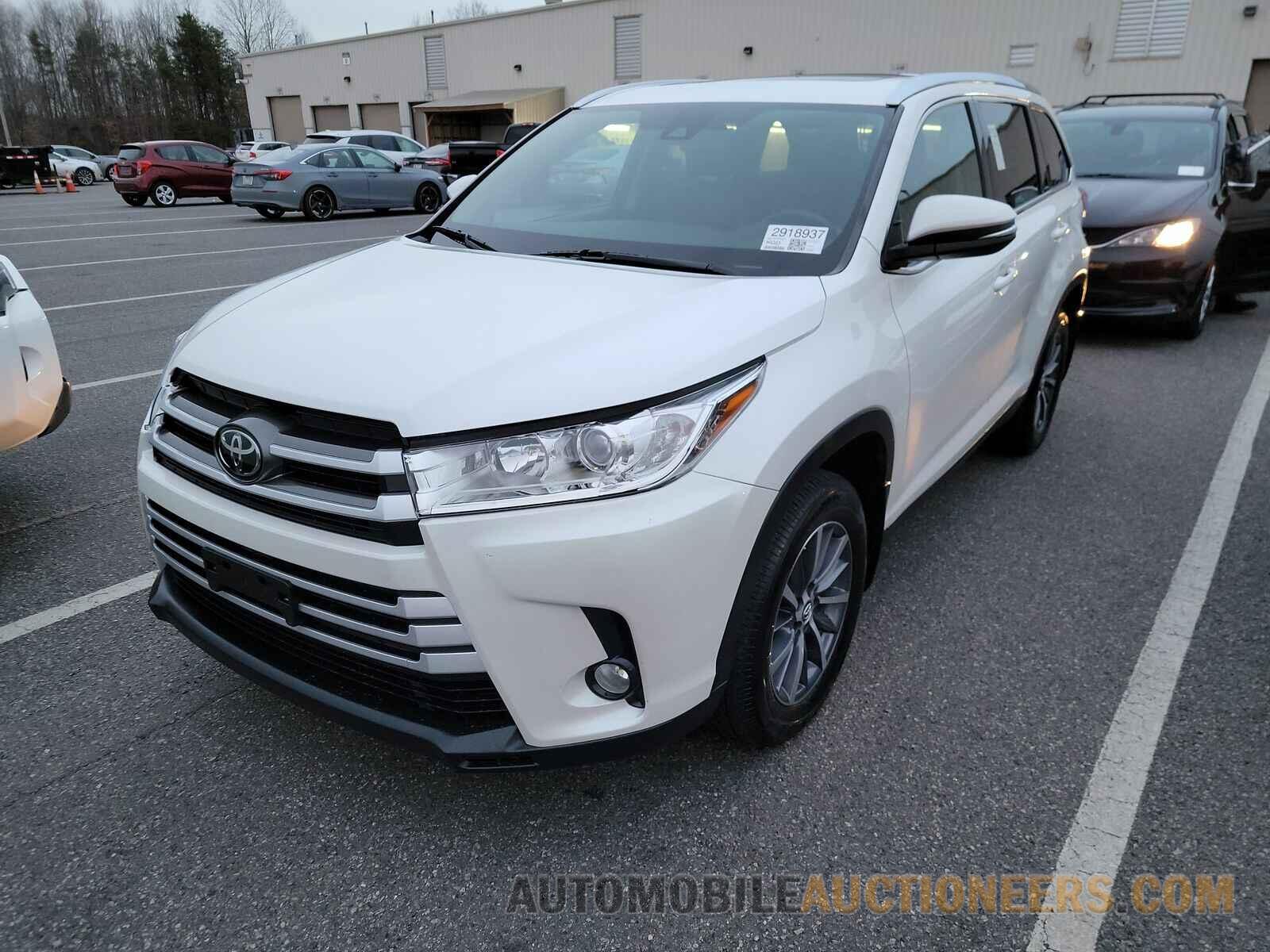 5TDJZRFH8KS996420 Toyota Highlander 2019