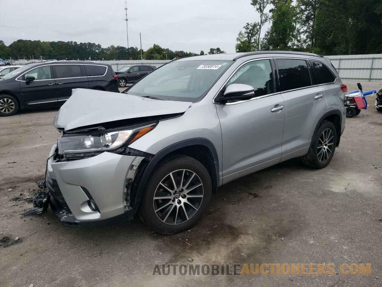 5TDJZRFH9HS455806 TOYOTA HIGHLANDER 2017