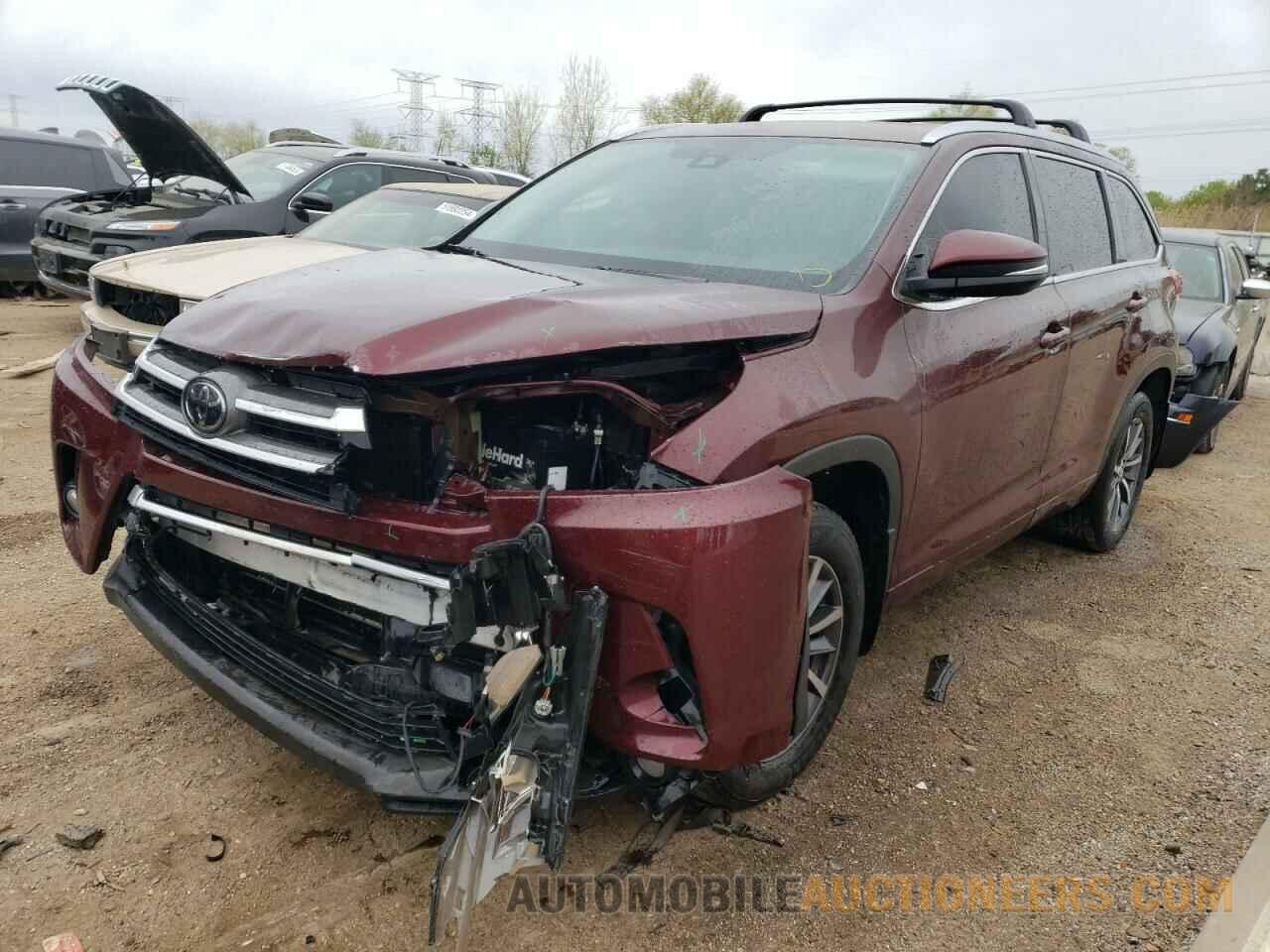 5TDJZRFH9JS490884 TOYOTA HIGHLANDER 2018