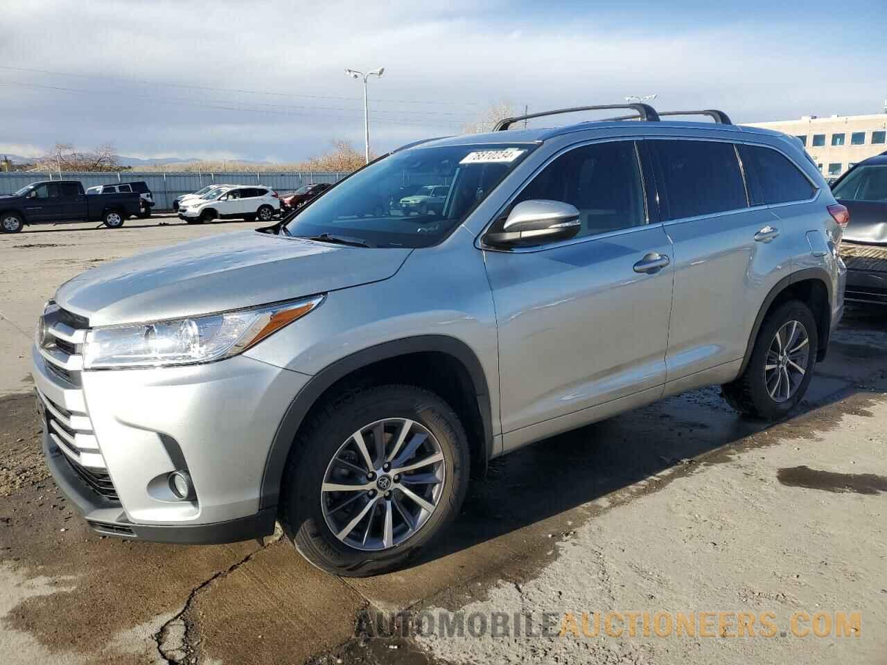 5TDJZRFH9JS532096 TOYOTA HIGHLANDER 2018