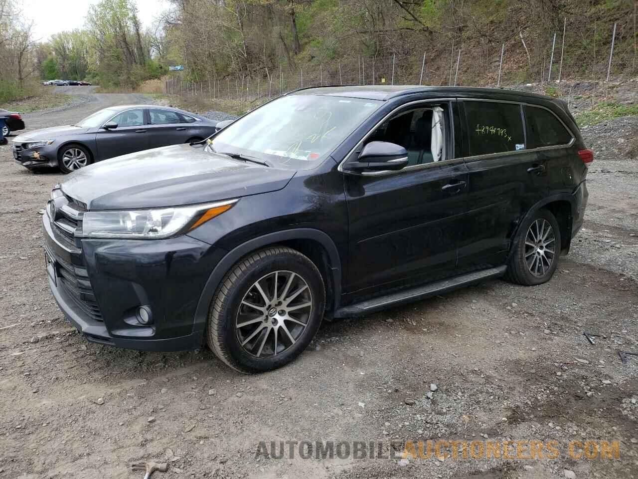 5TDJZRFH9JS534981 TOYOTA HIGHLANDER 2018