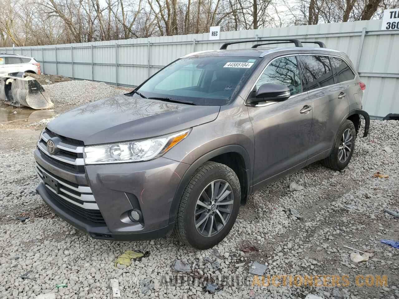 5TDJZRFH9JS539792 TOYOTA HIGHLANDER 2018