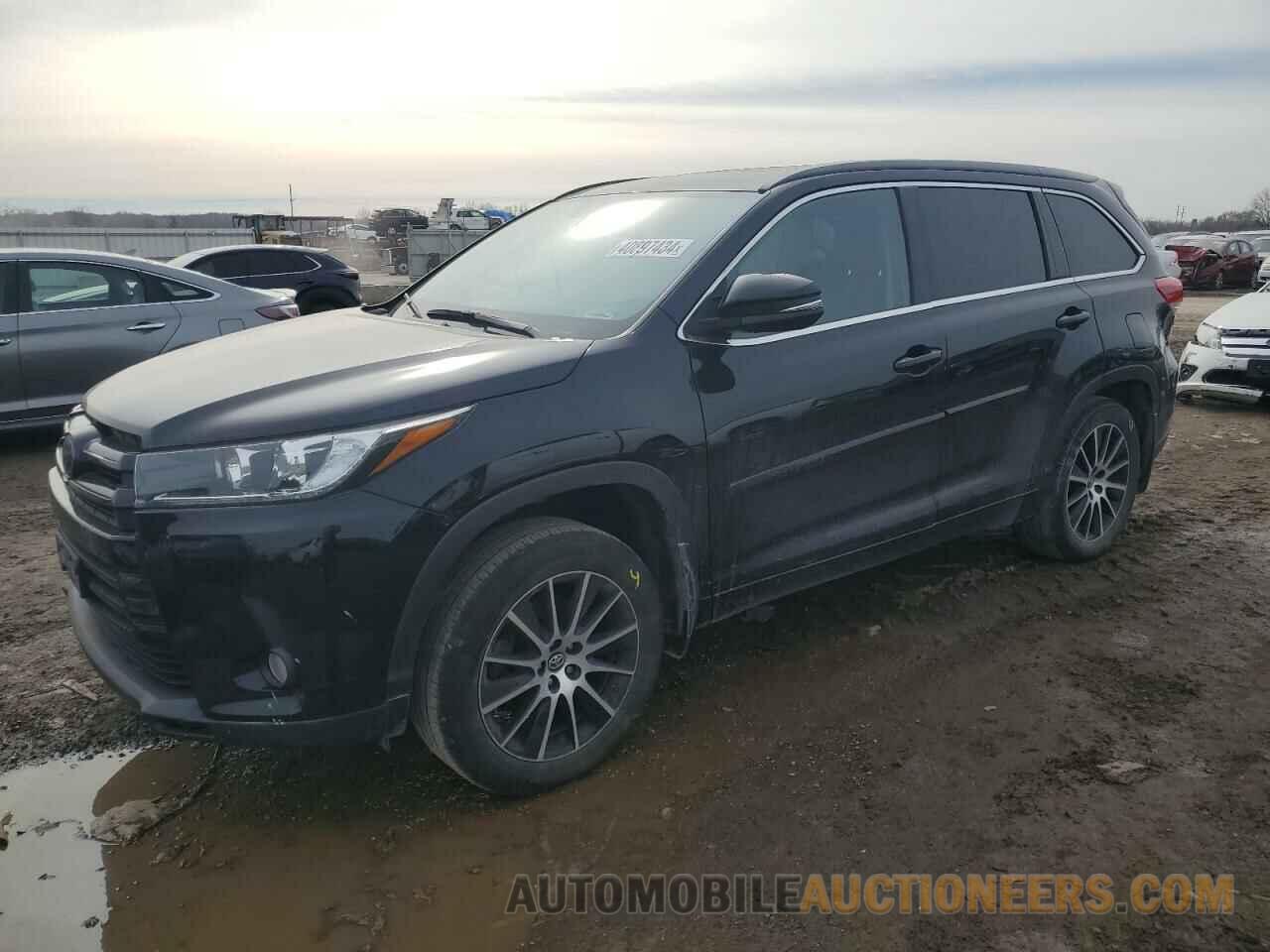 5TDJZRFH9JS541185 TOYOTA HIGHLANDER 2018