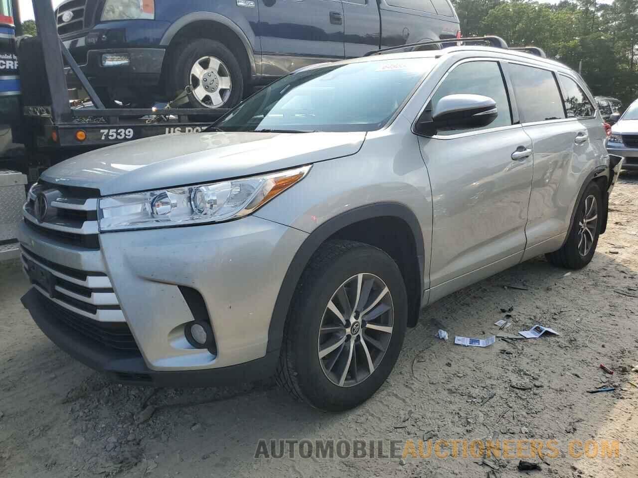 5TDJZRFH9JS543910 TOYOTA HIGHLANDER 2018