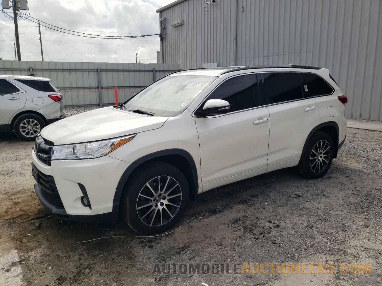 5TDJZRFH9JS546273 TOYOTA HIGHLANDER 2018