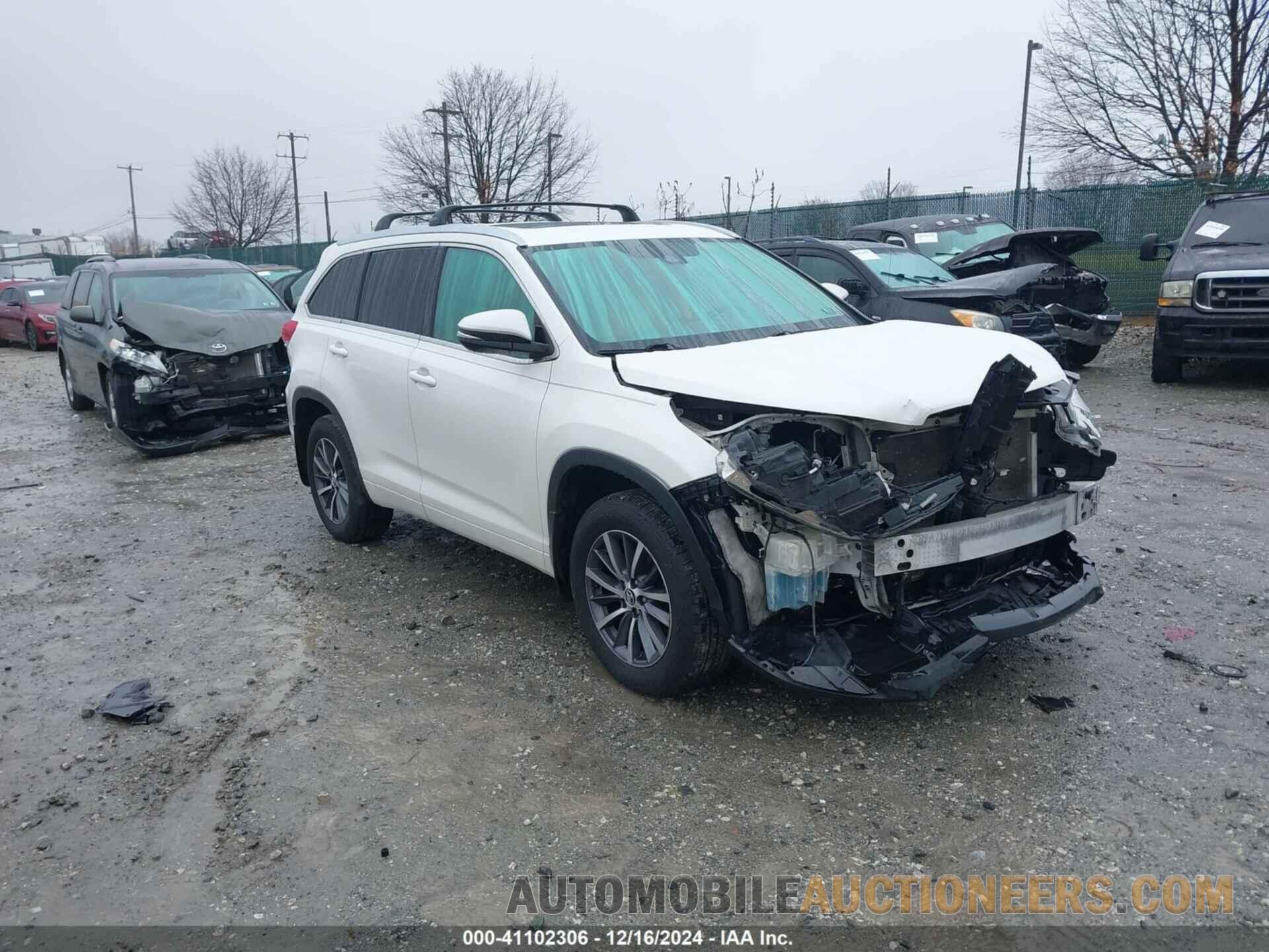 5TDJZRFH9JS549092 TOYOTA HIGHLANDER 2018