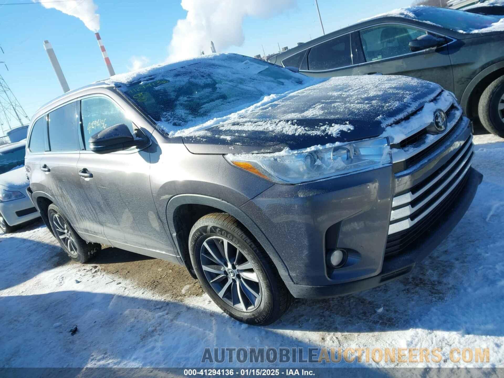 5TDJZRFH9JS557287 TOYOTA HIGHLANDER 2018