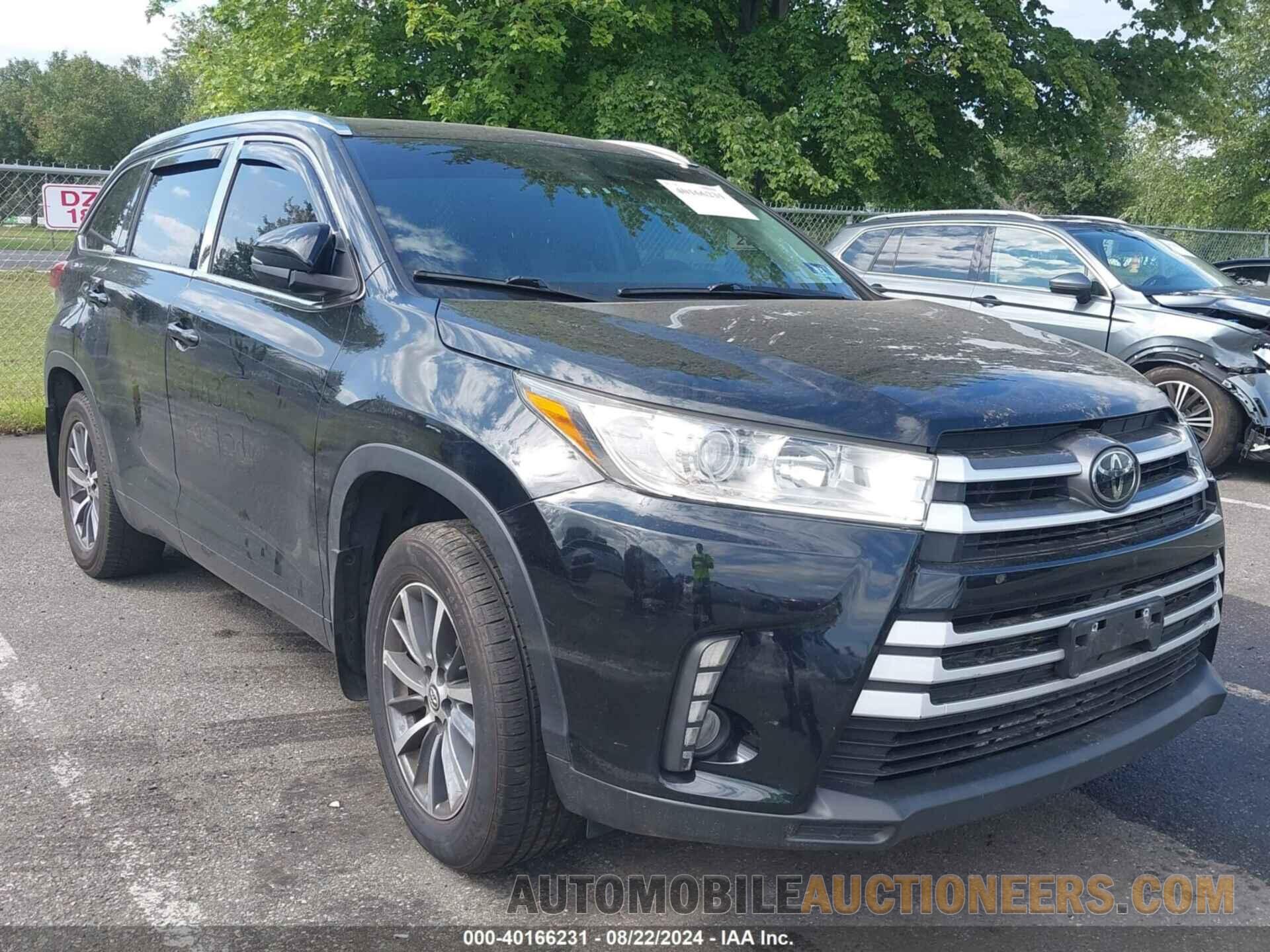 5TDJZRFH9JS559573 TOYOTA HIGHLANDER 2018