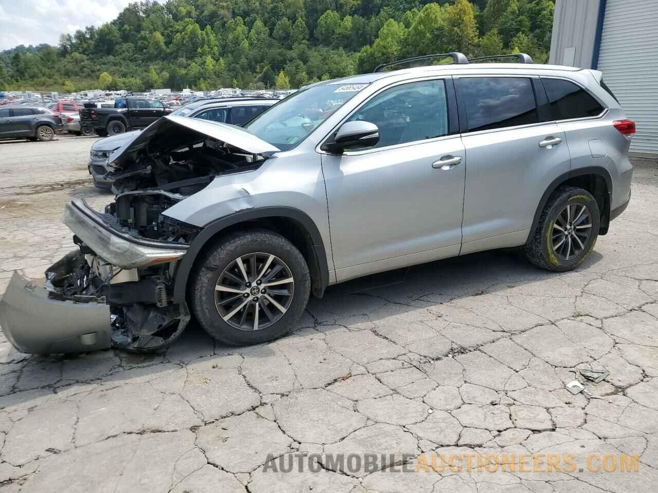 5TDJZRFH9JS860859 TOYOTA HIGHLANDER 2018