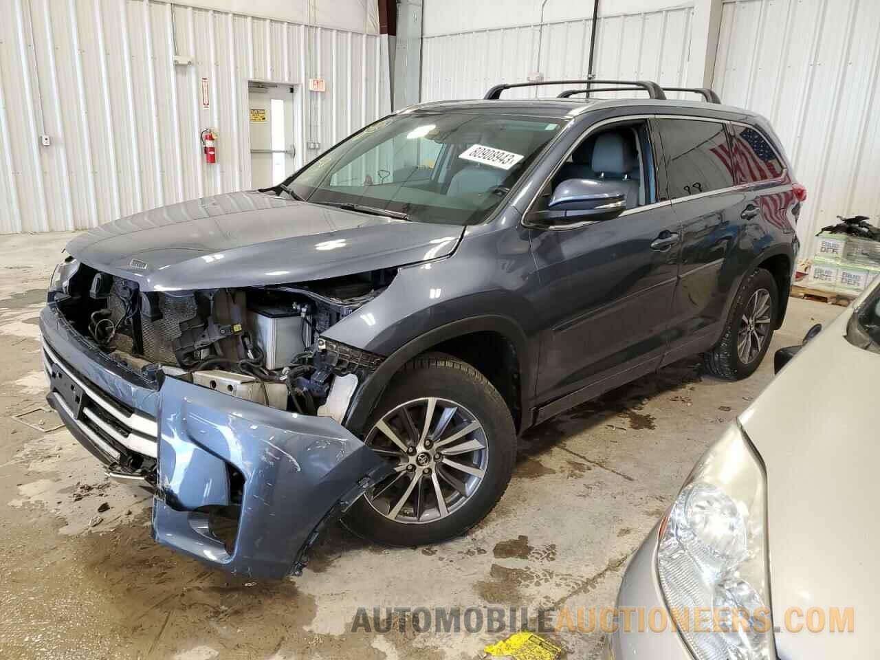 5TDJZRFH9JS867892 TOYOTA HIGHLANDER 2018