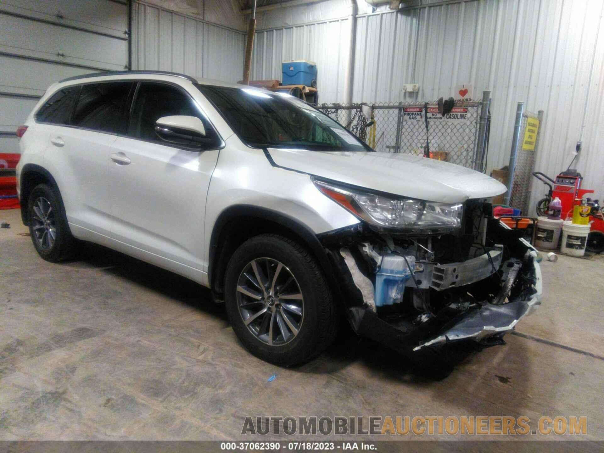 5TDJZRFH9JS903239 TOYOTA HIGHLANDER 2018