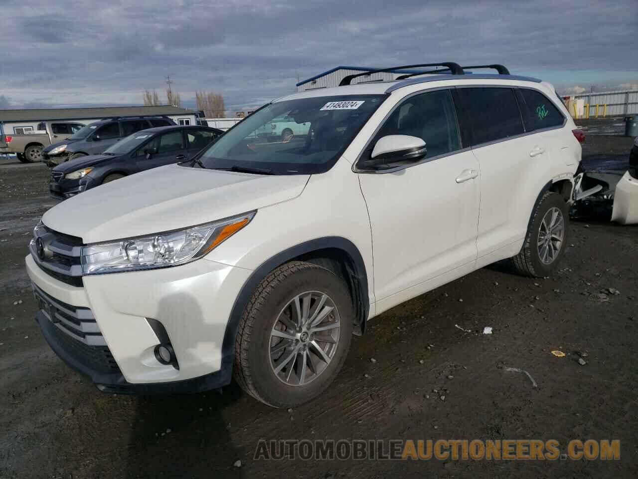 5TDJZRFH9JS903290 TOYOTA HIGHLANDER 2018