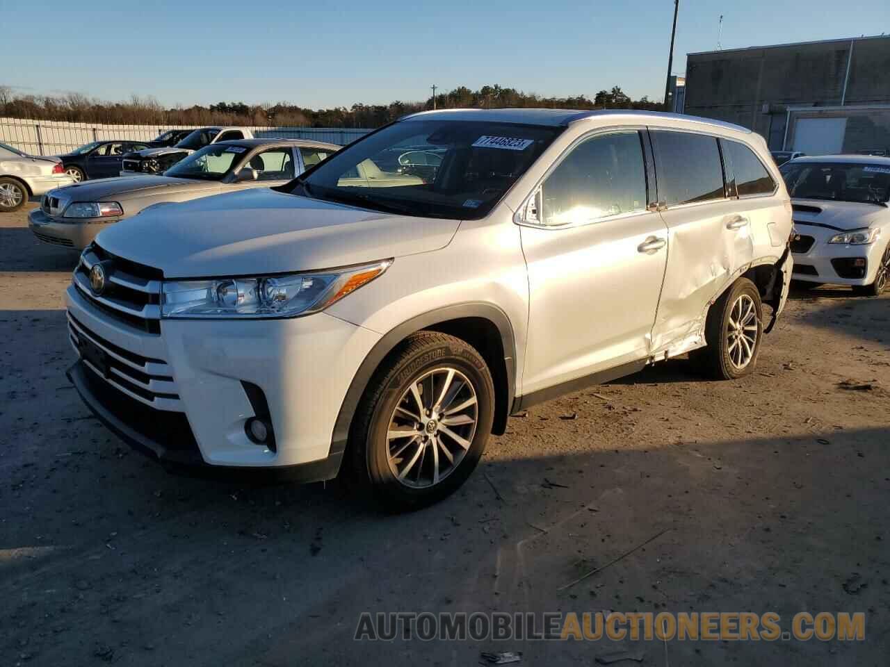 5TDJZRFH9KS563530 TOYOTA HIGHLANDER 2019