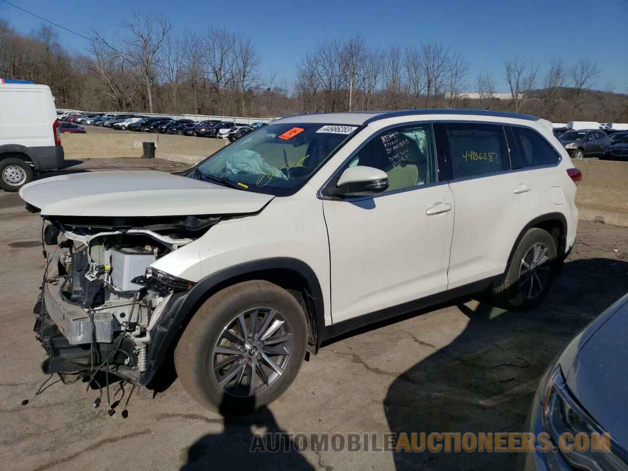 5TDJZRFH9KS564872 TOYOTA HIGHLANDER 2019