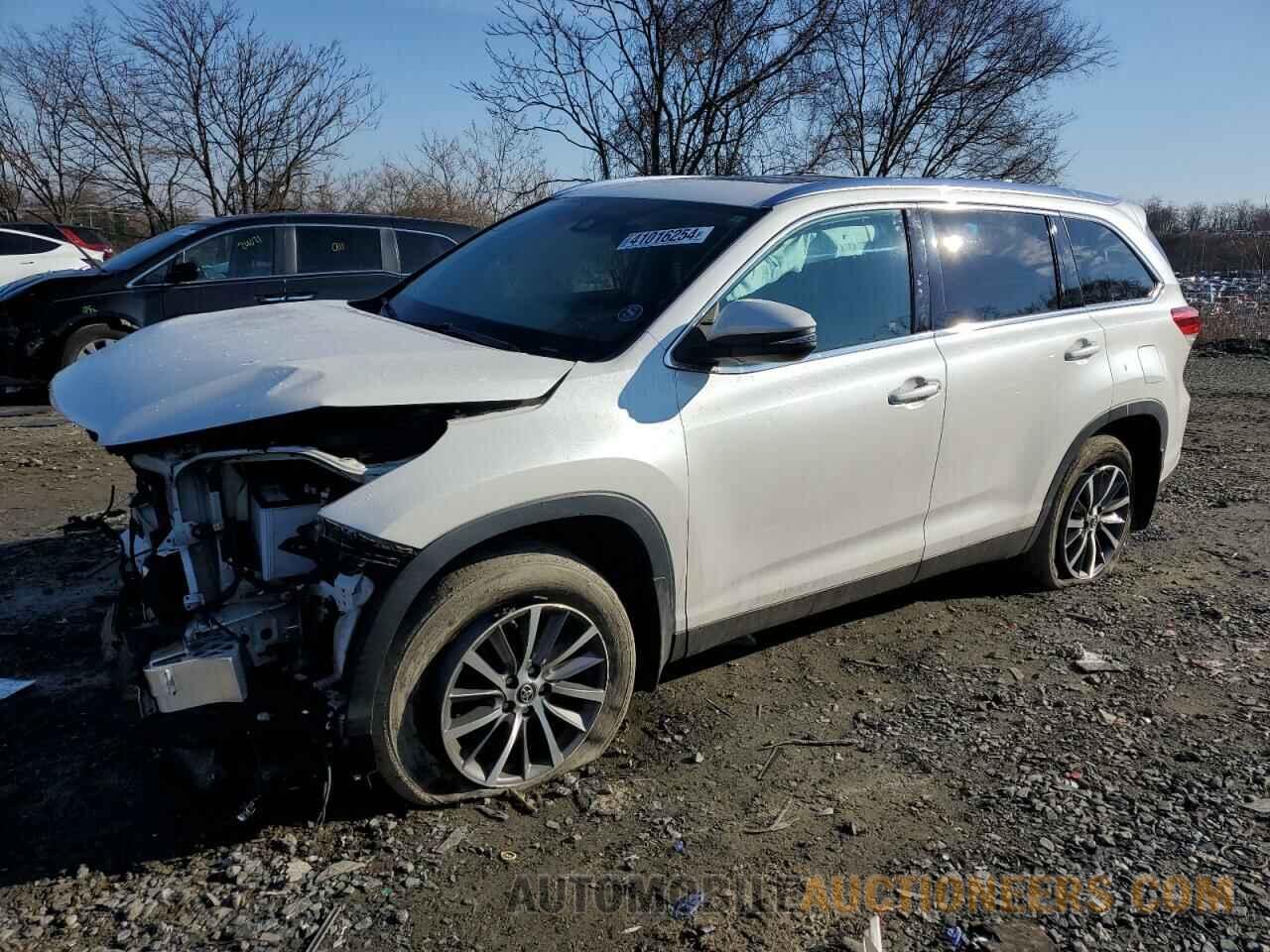 5TDJZRFH9KS574446 TOYOTA HIGHLANDER 2019