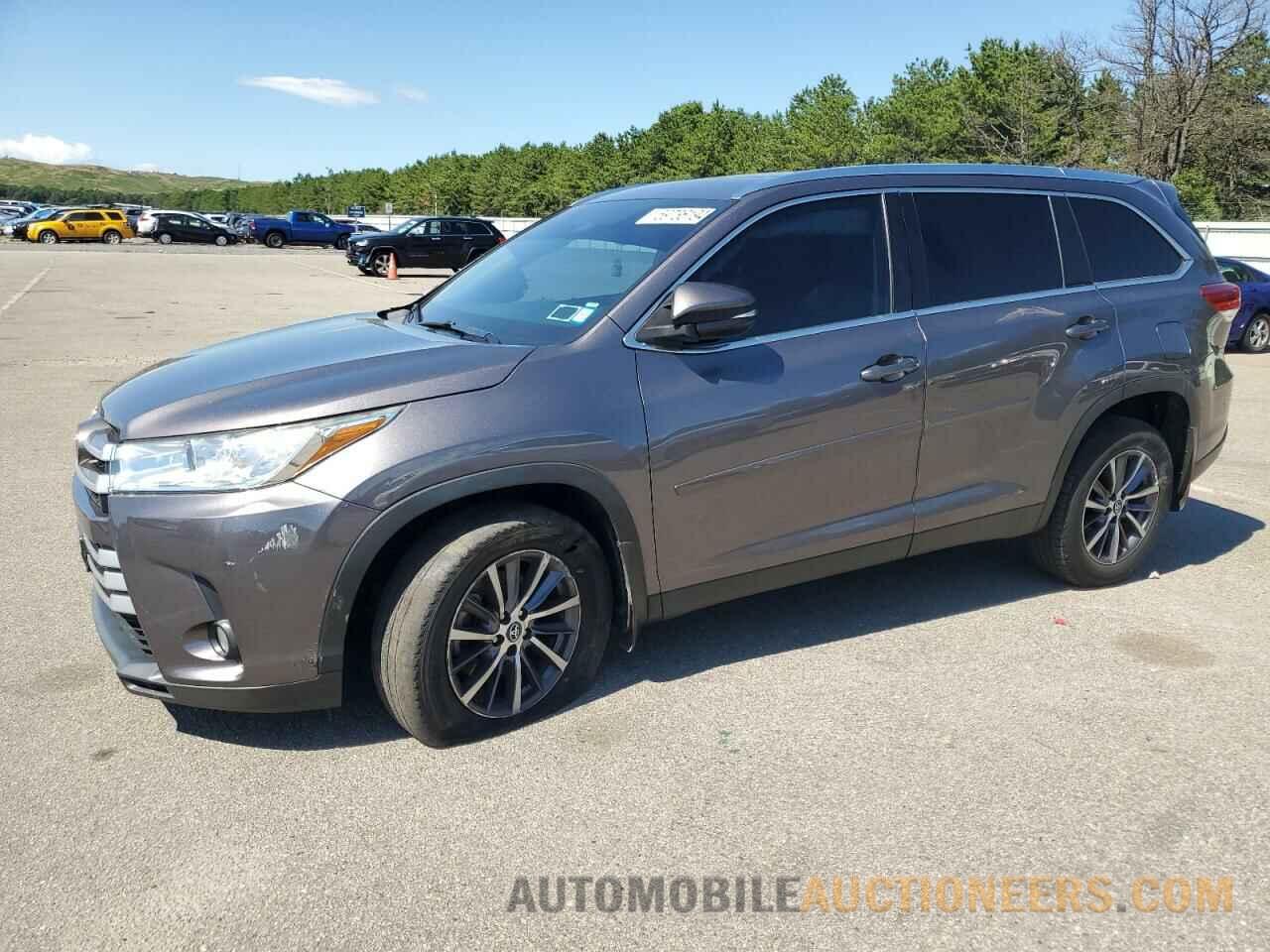 5TDJZRFH9KS580389 TOYOTA HIGHLANDER 2019