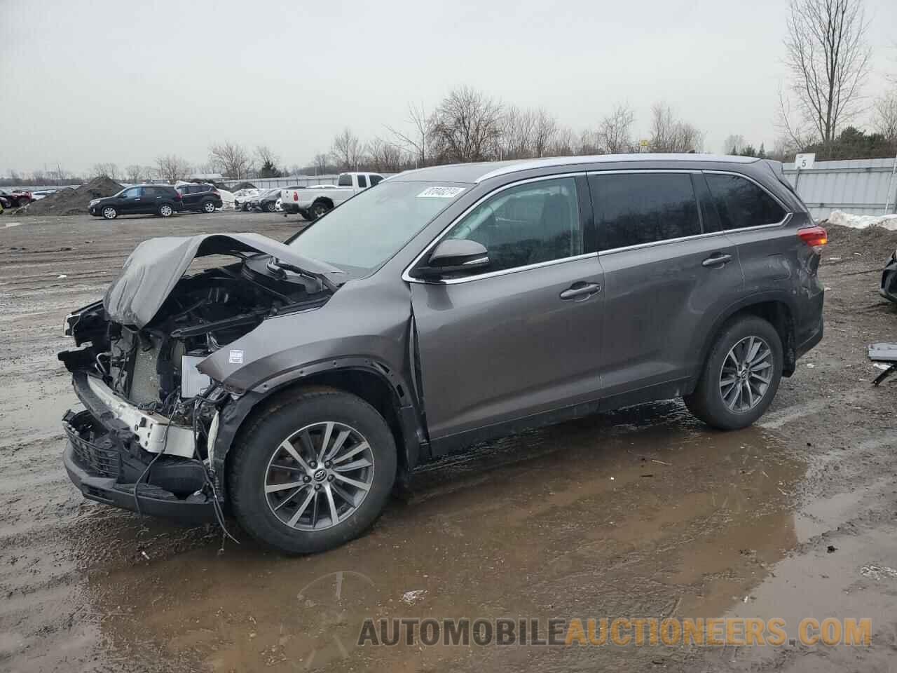 5TDJZRFH9KS589478 TOYOTA HIGHLANDER 2019