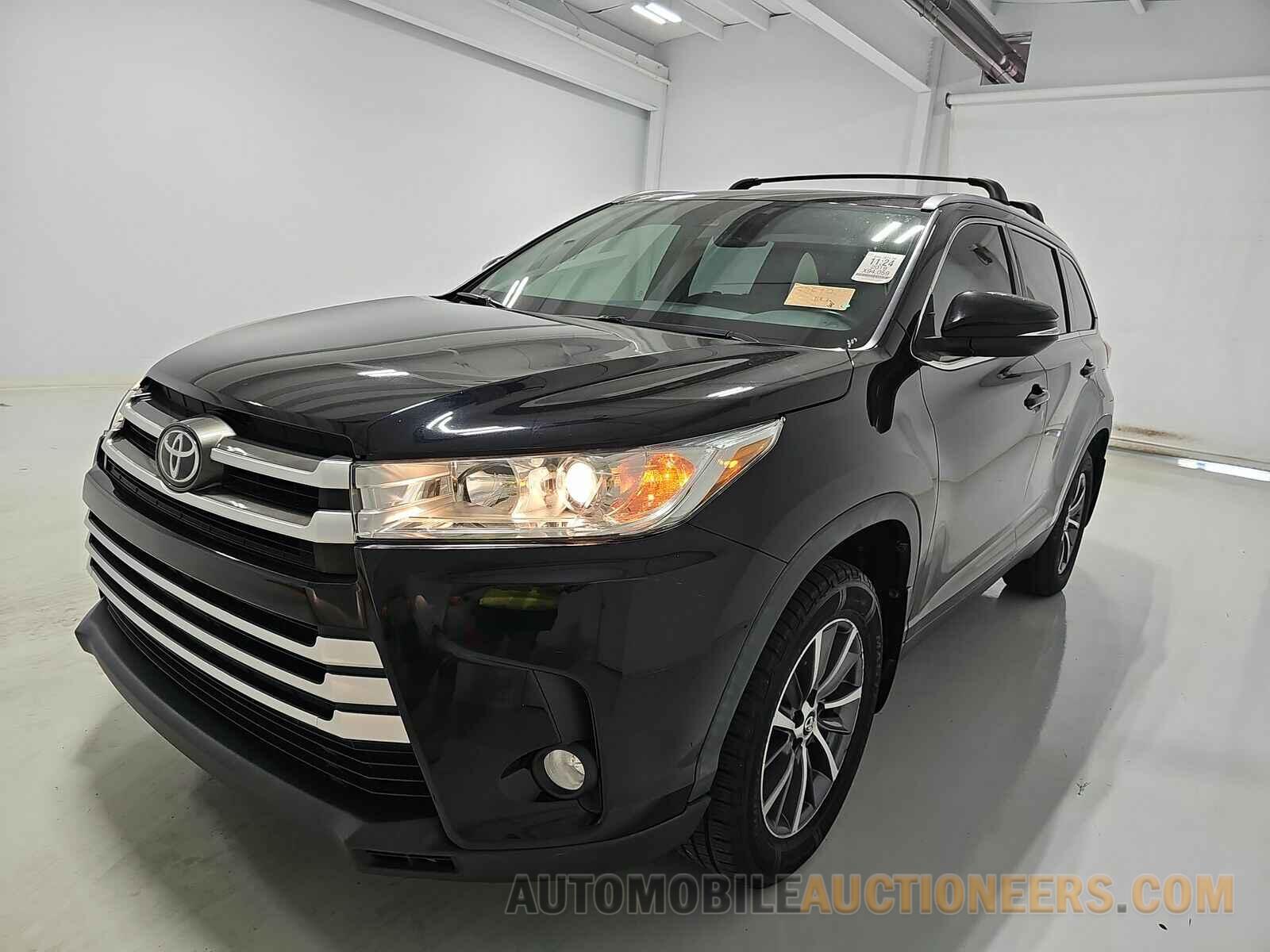 5TDJZRFH9KS594843 Toyota Highlander 2019