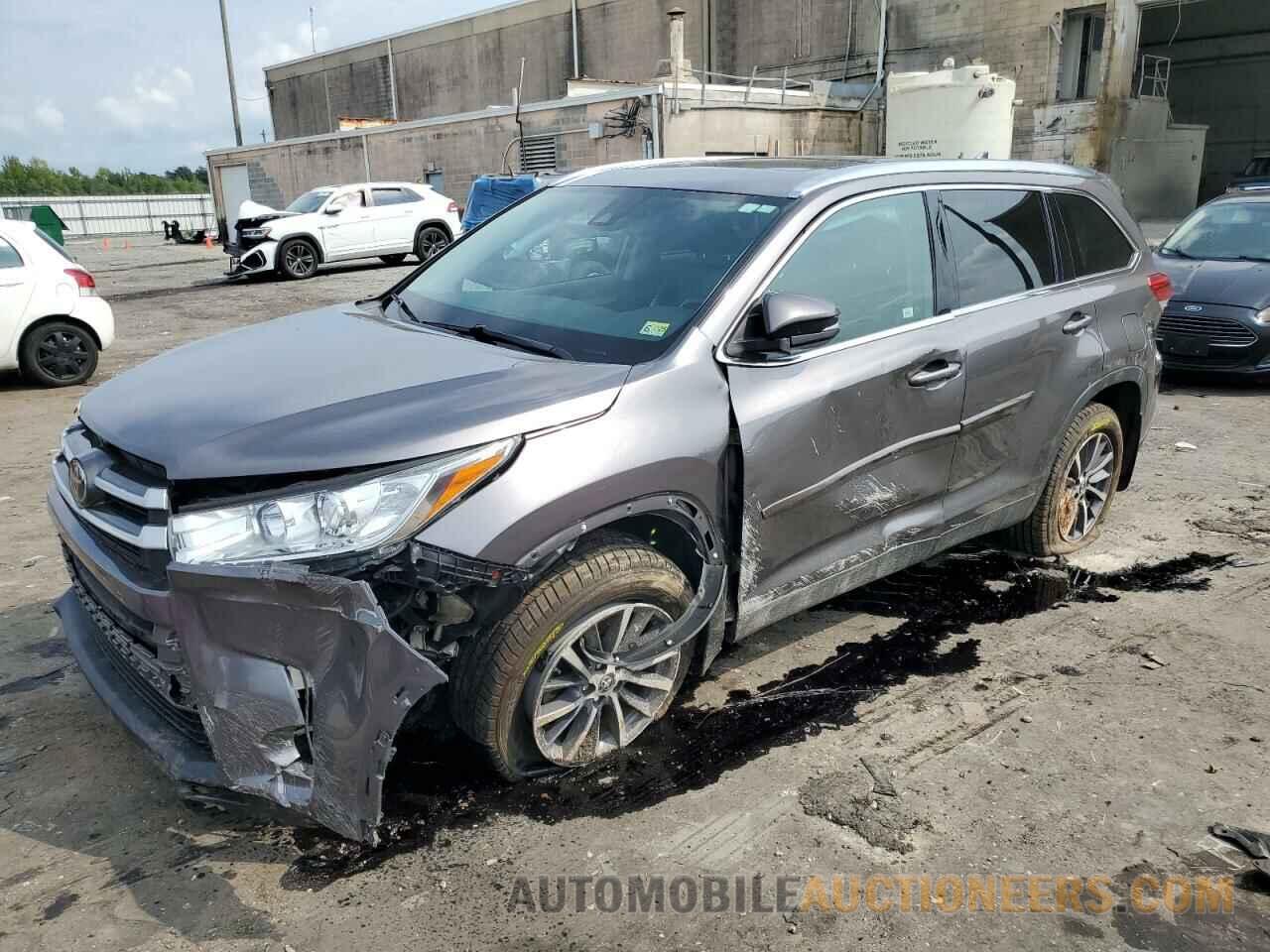 5TDJZRFH9KS599993 TOYOTA HIGHLANDER 2019