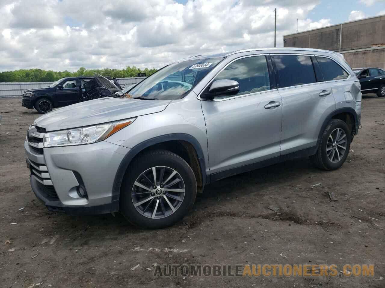 5TDJZRFH9KS627193 TOYOTA HIGHLANDER 2019