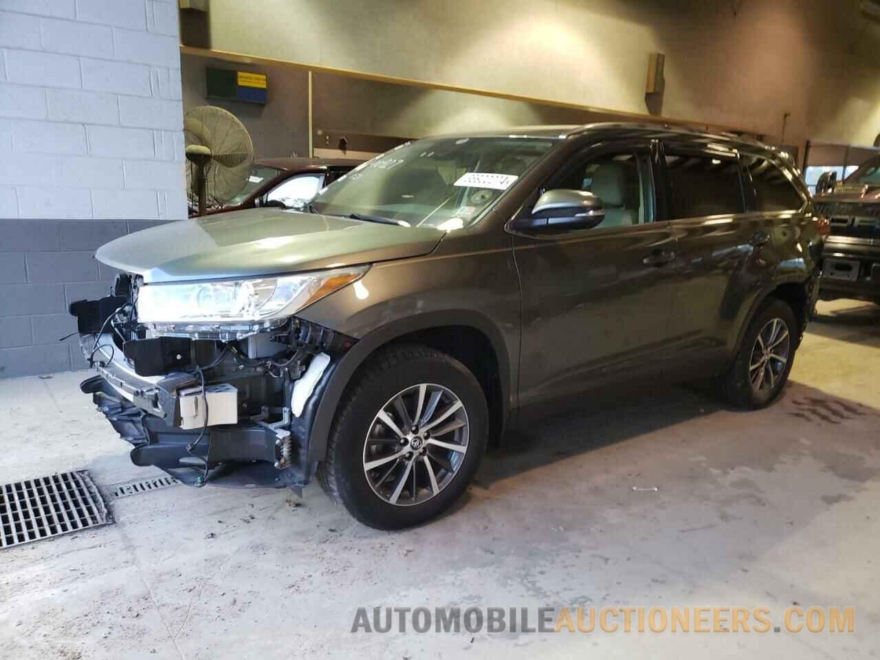 5TDJZRFH9KS732641 TOYOTA HIGHLANDER 2019