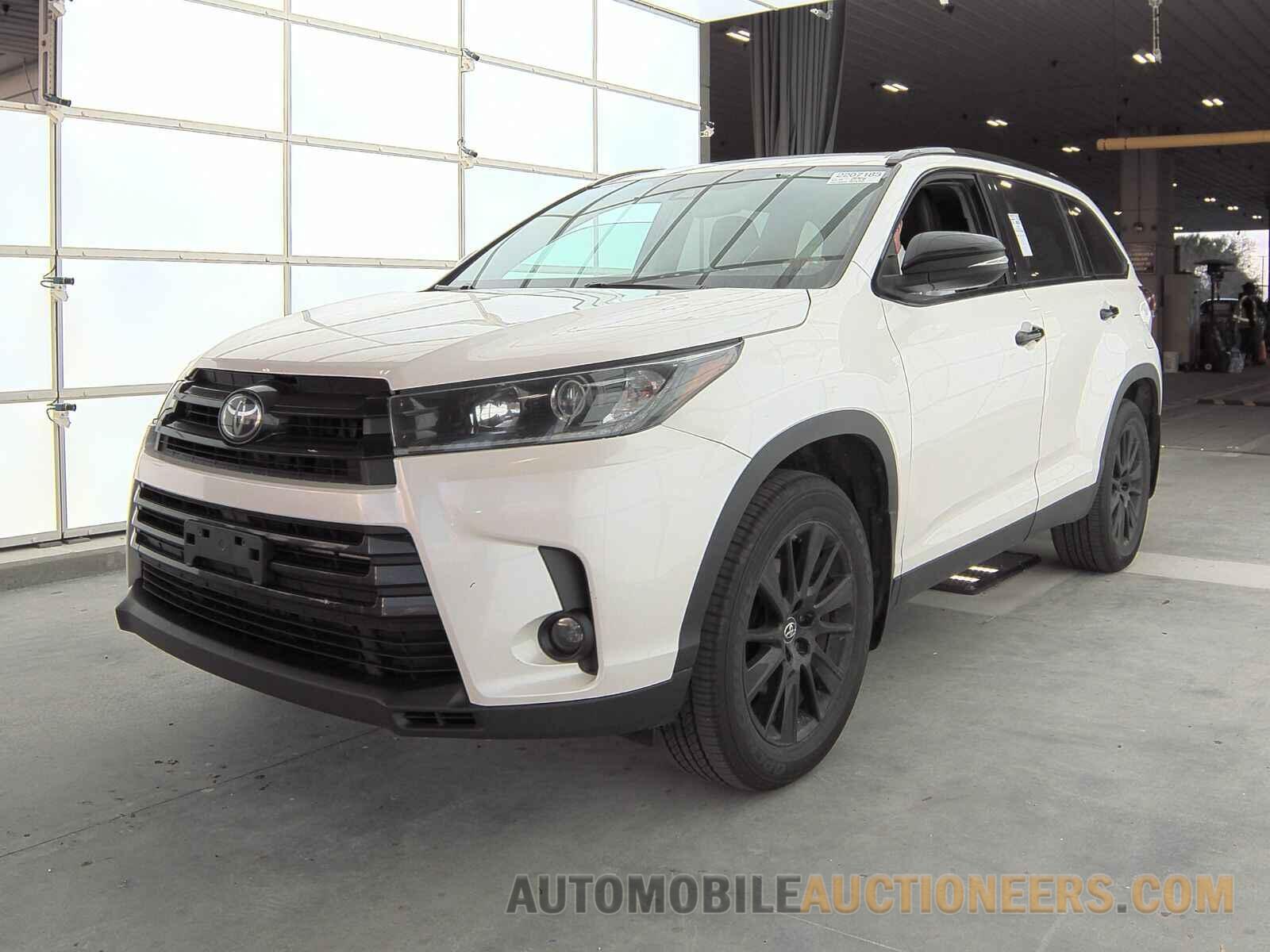 5TDJZRFH9KS966696 Toyota Highlander 2019