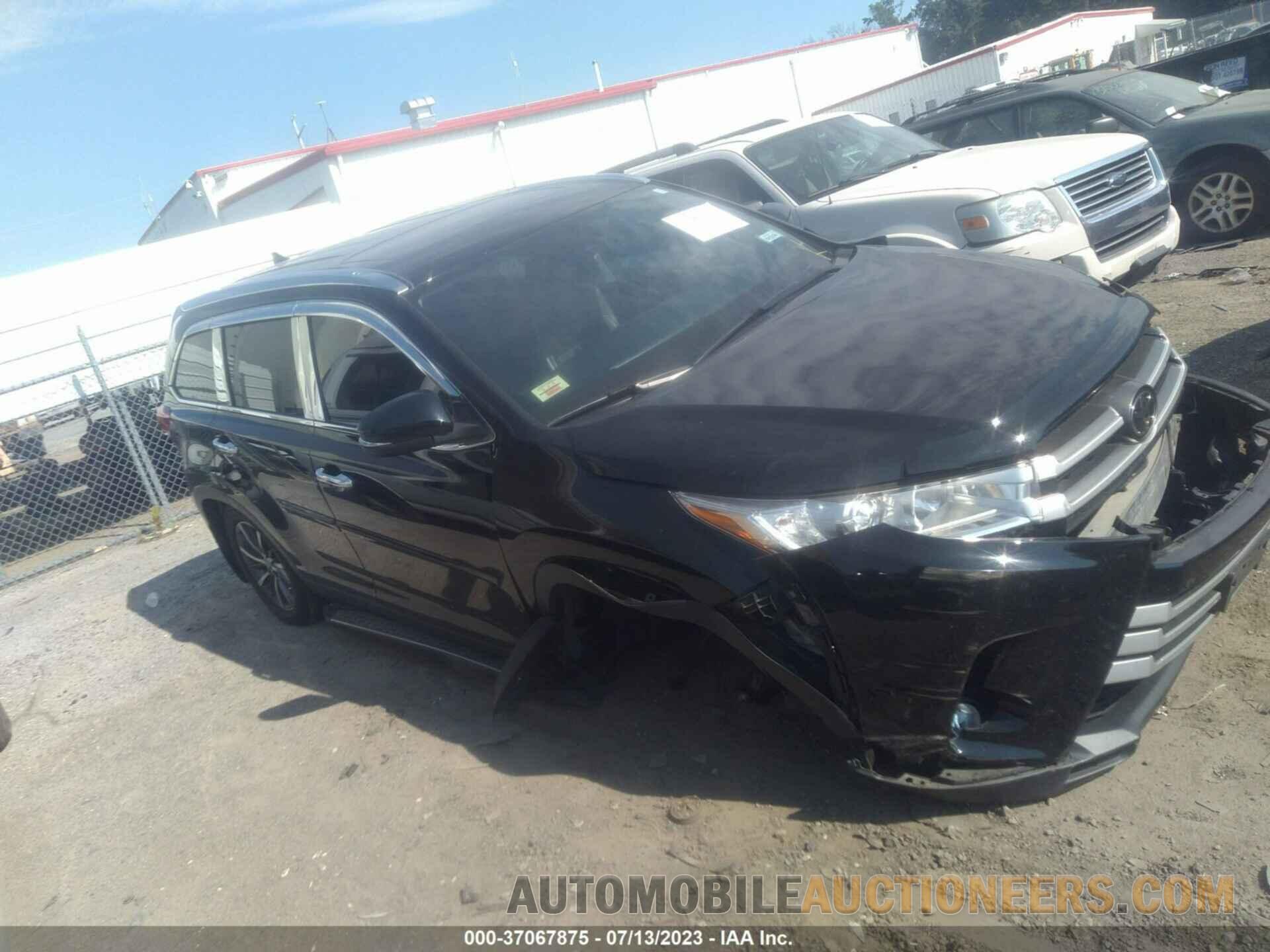 5TDJZRFH9KS995678 TOYOTA HIGHLANDER 2019