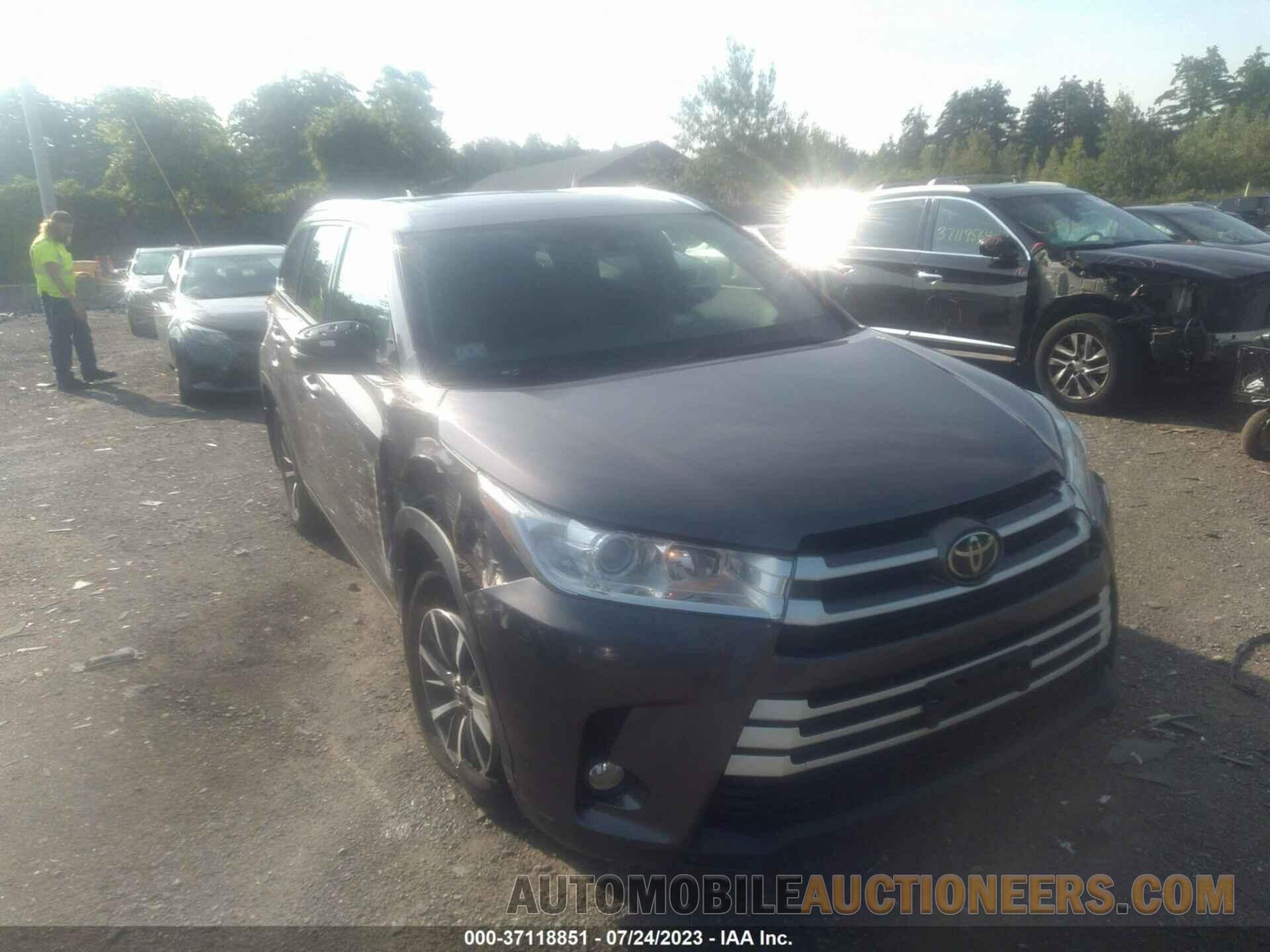 5TDJZRFHXHS391694 TOYOTA HIGHLANDER 2017