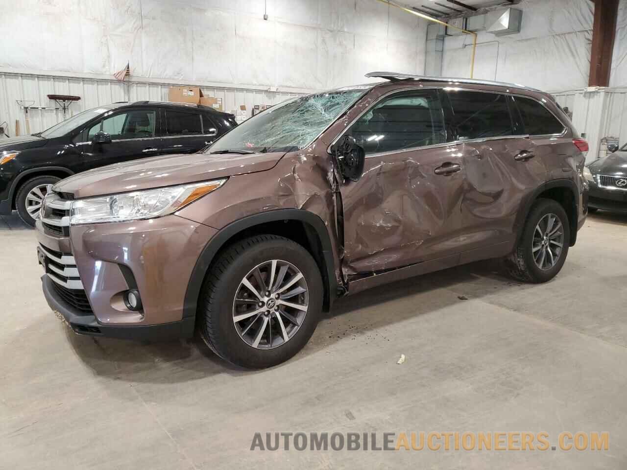 5TDJZRFHXHS438206 TOYOTA HIGHLANDER 2017