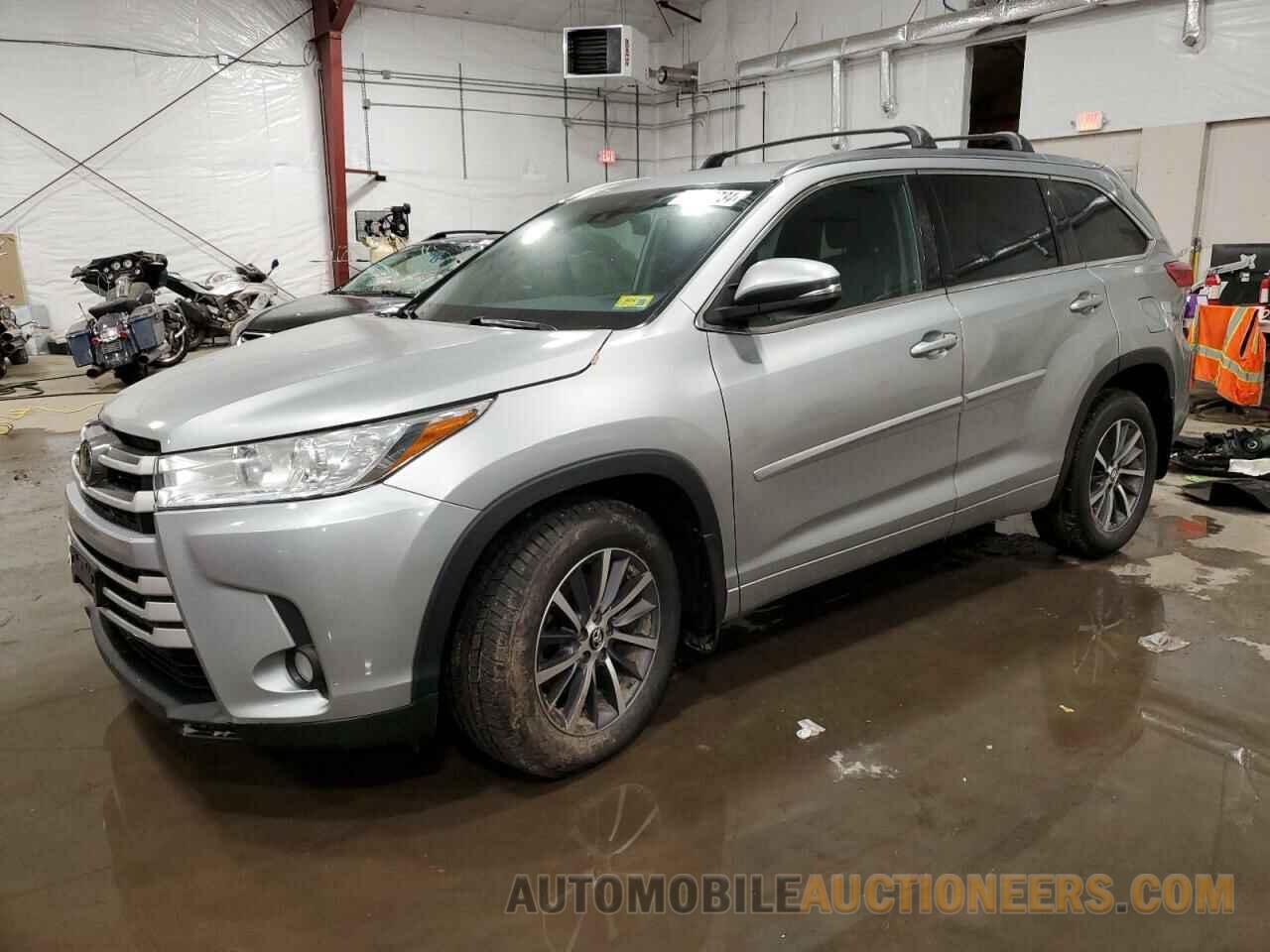 5TDJZRFHXJS523908 TOYOTA HIGHLANDER 2018