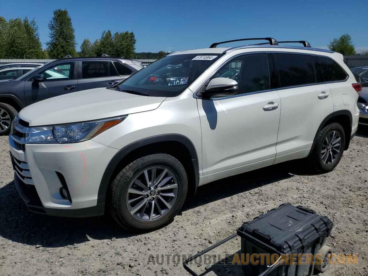 5TDJZRFHXJS528235 TOYOTA HIGHLANDER 2018