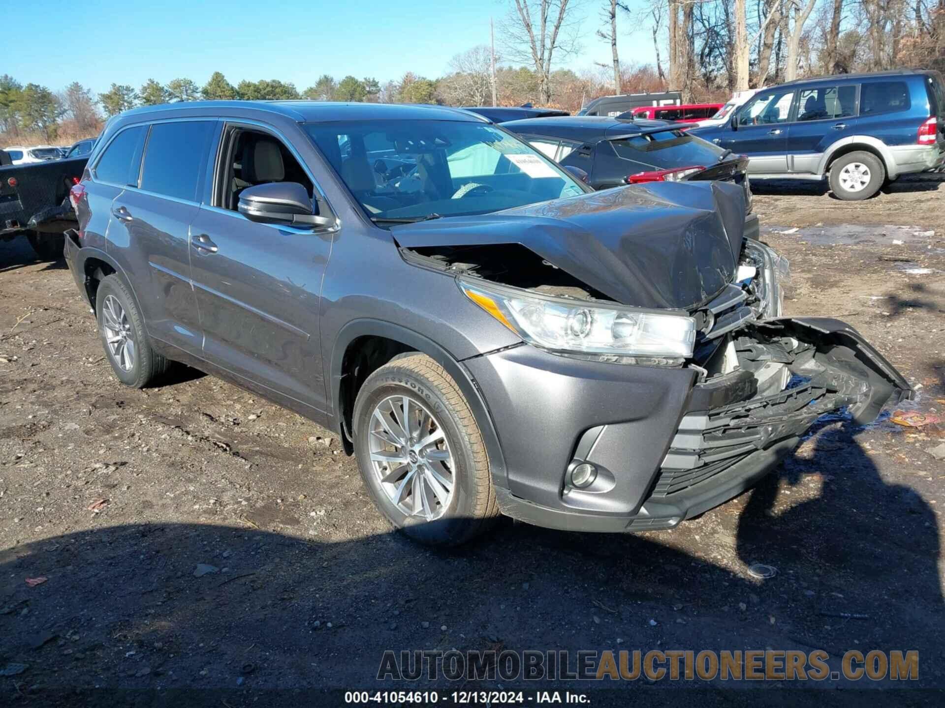 5TDJZRFHXJS556696 TOYOTA HIGHLANDER 2018