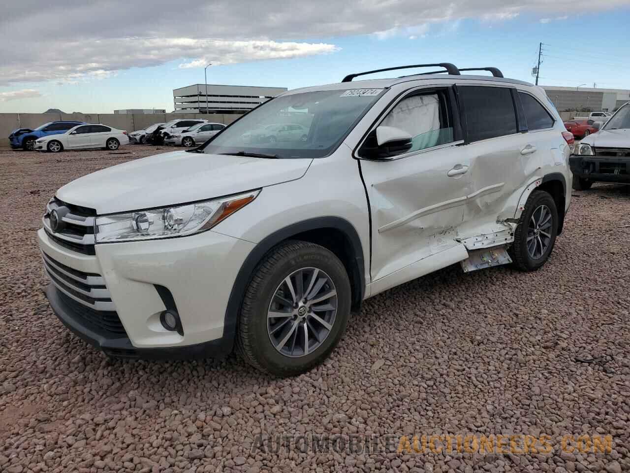 5TDJZRFHXJS805045 TOYOTA HIGHLANDER 2018