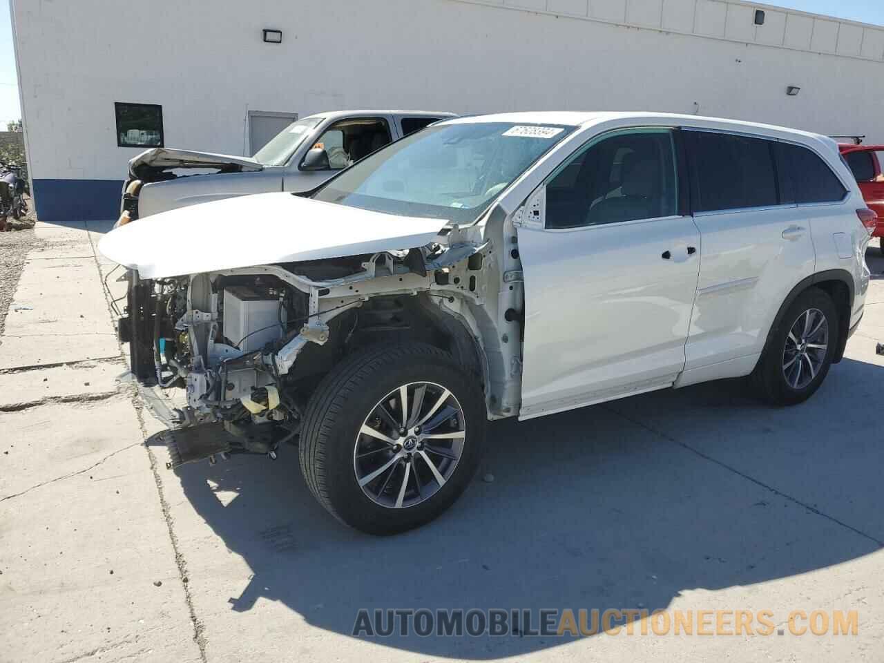 5TDJZRFHXJS818555 TOYOTA HIGHLANDER 2018