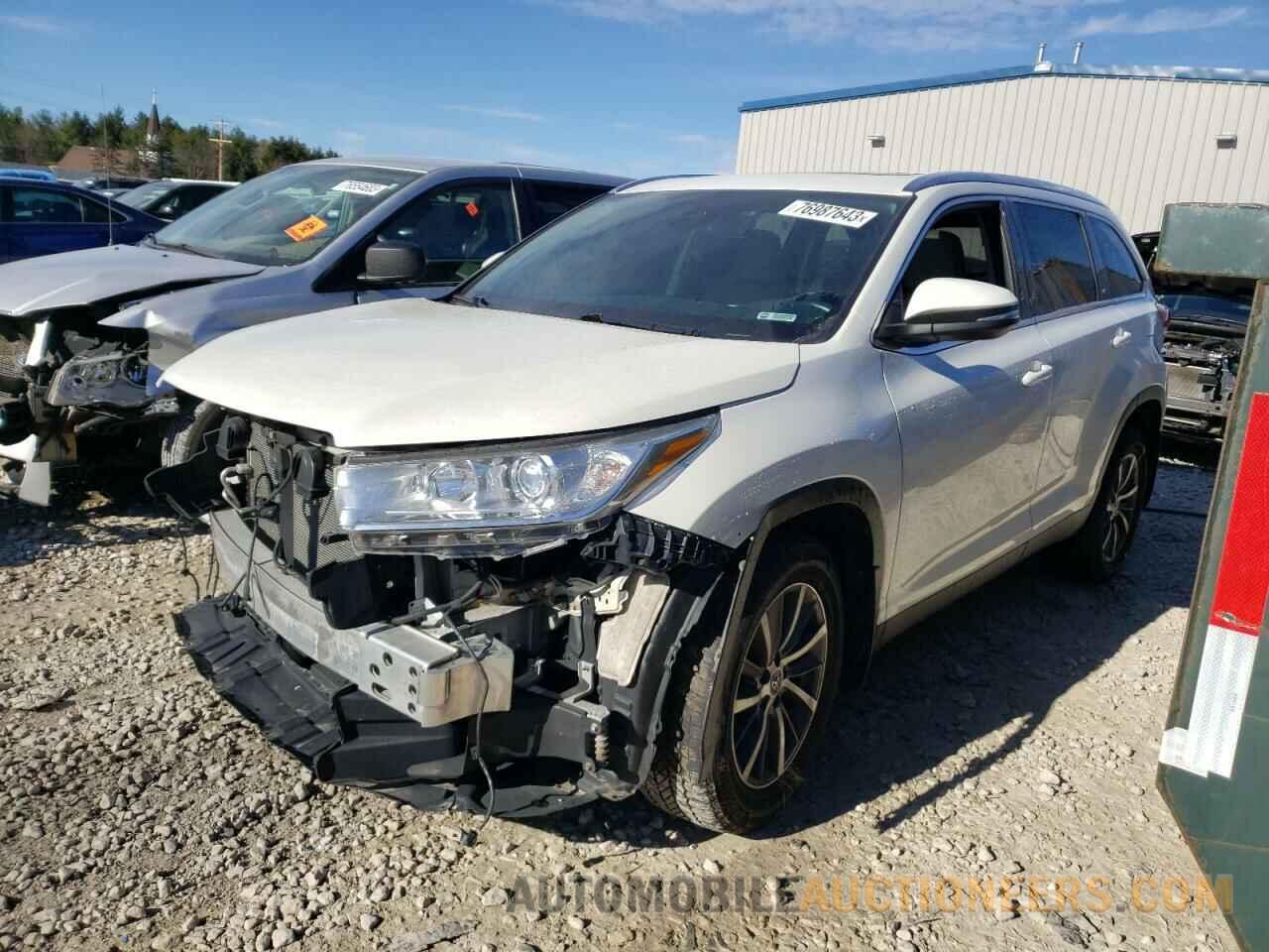 5TDJZRFHXKS586024 TOYOTA HIGHLANDER 2019