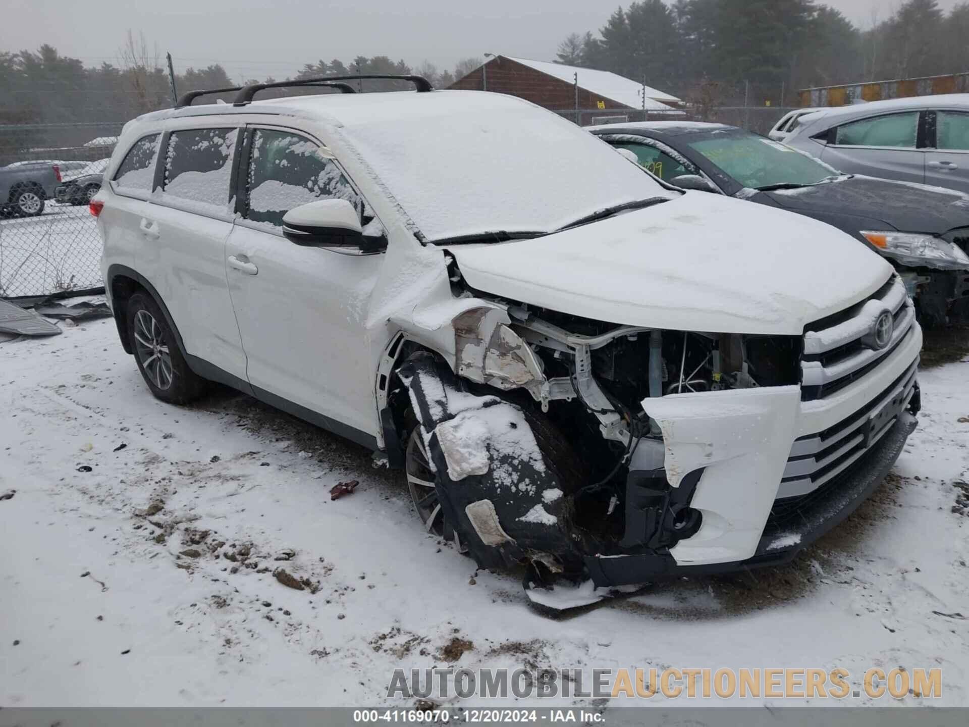 5TDJZRFHXKS620995 TOYOTA HIGHLANDER 2019