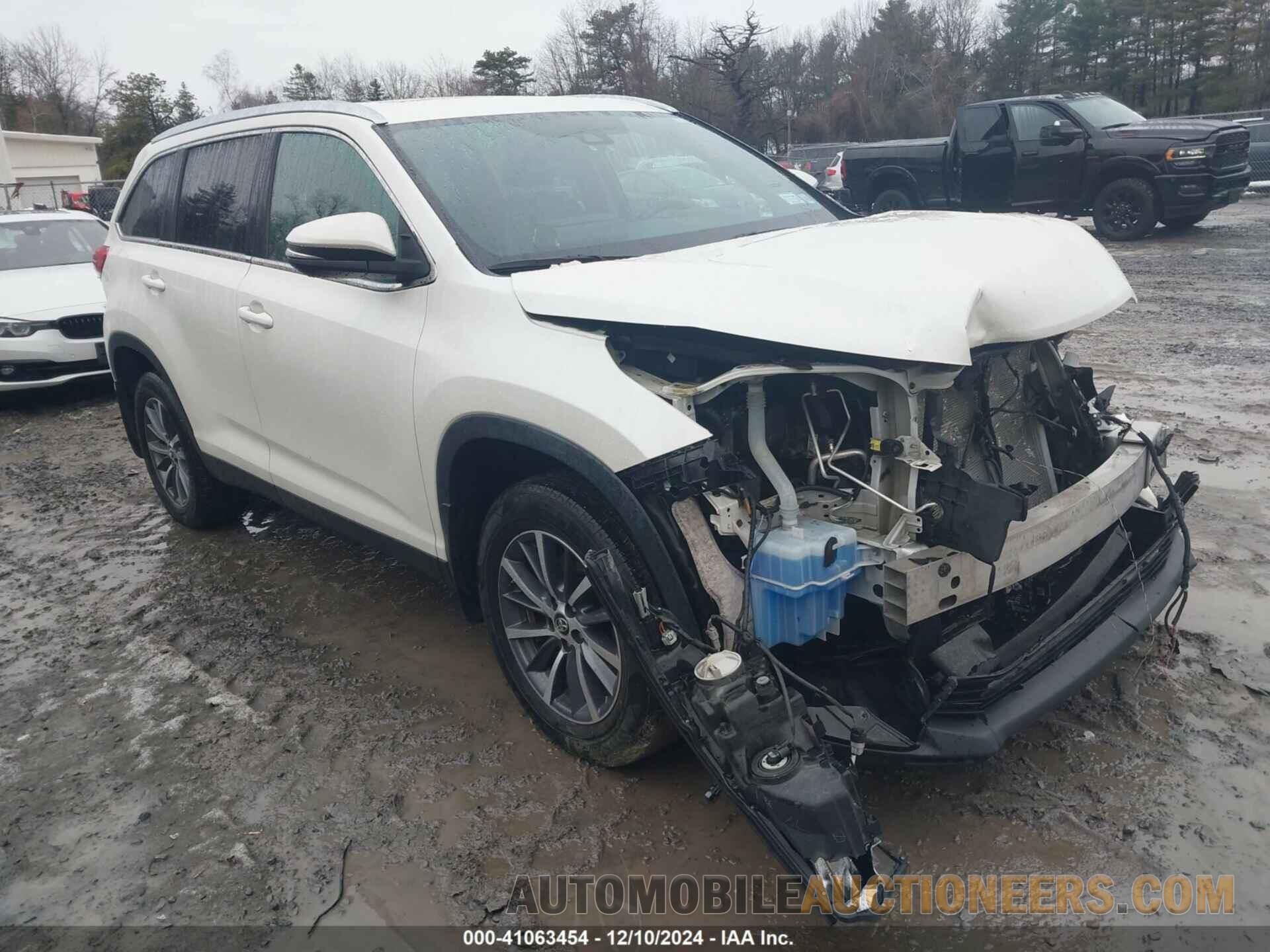 5TDJZRFHXKS622987 TOYOTA HIGHLANDER 2019