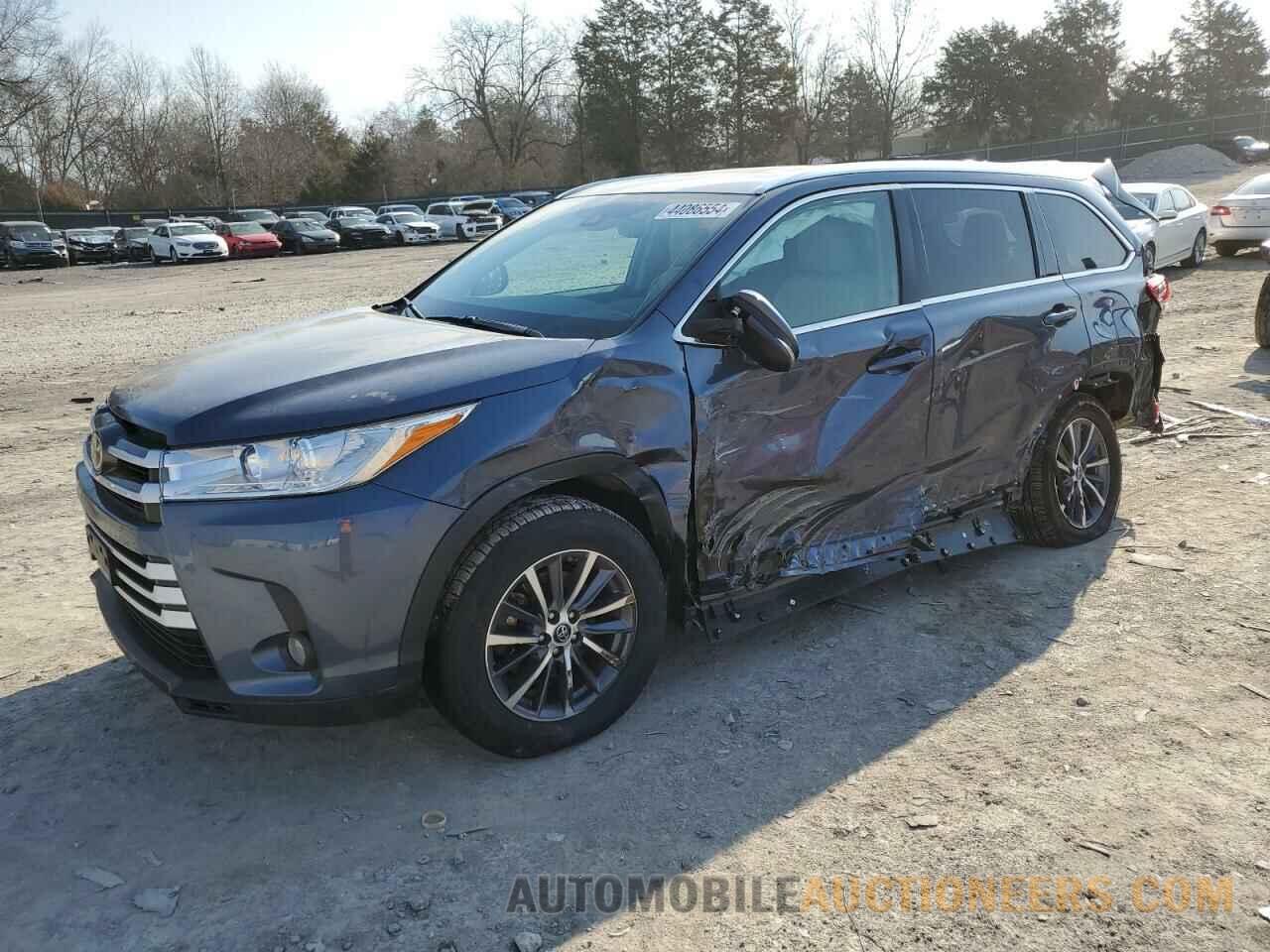 5TDJZRFHXKS713631 TOYOTA HIGHLANDER 2019