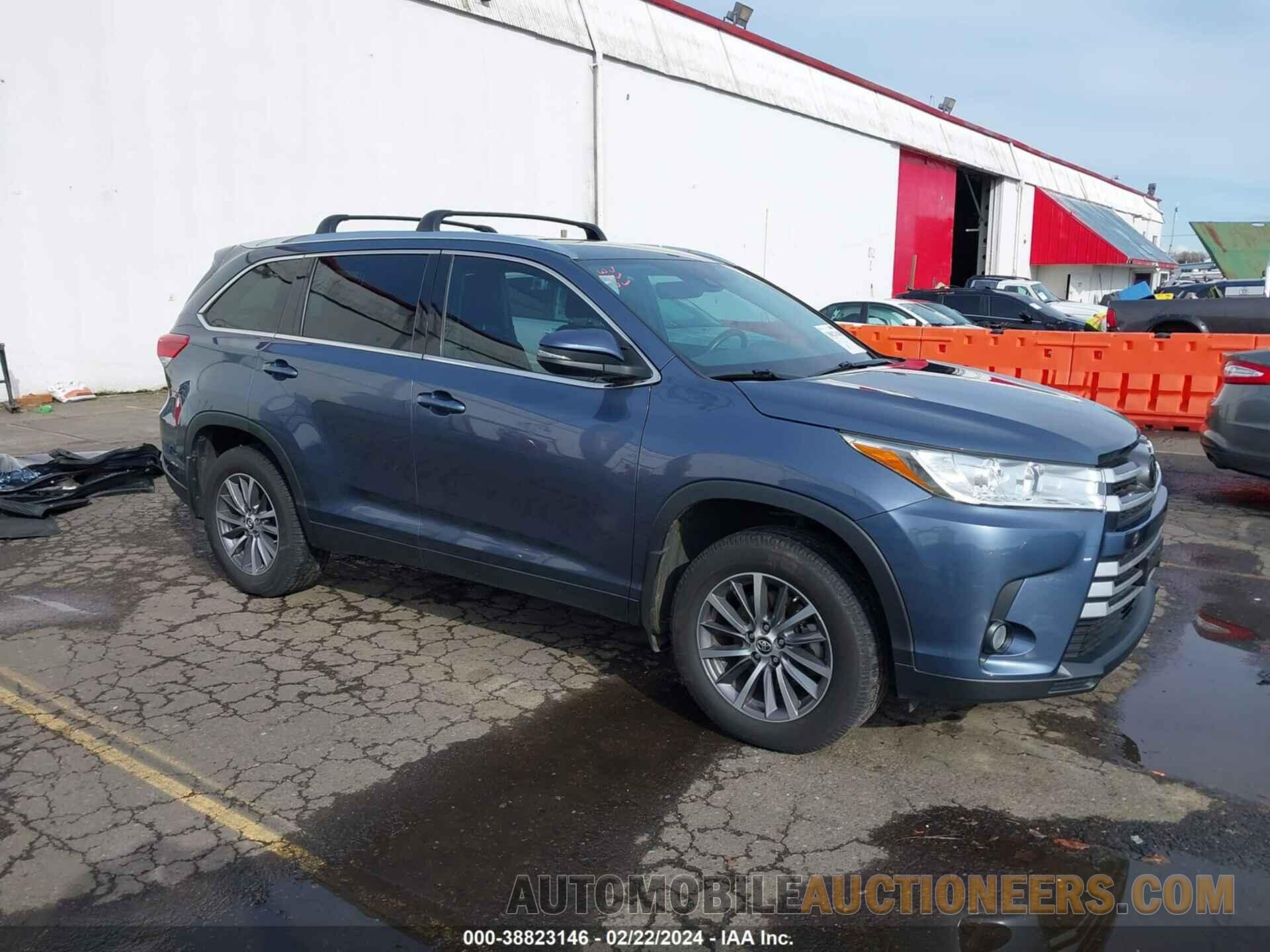 5TDJZRFHXKS955142 TOYOTA HIGHLANDER 2019