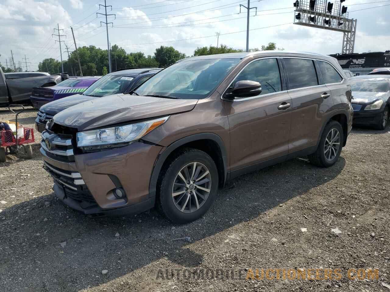 5TDJZRFHXKS963953 TOYOTA HIGHLANDER 2019