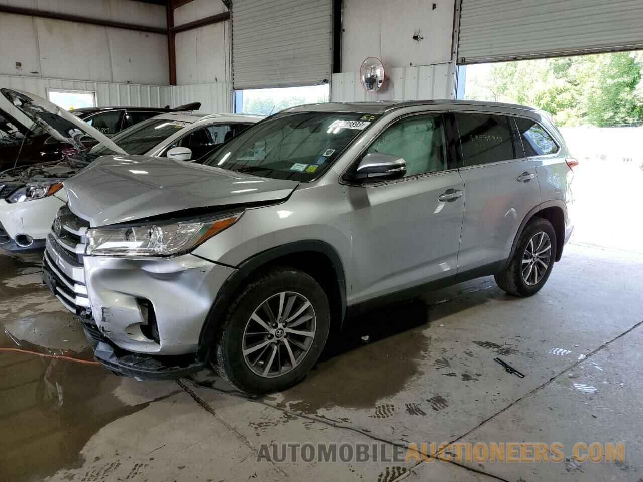 5TDJZRFHXKS990165 TOYOTA HIGHLANDER 2019