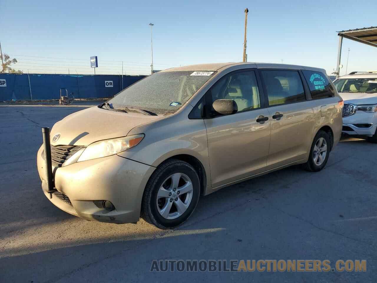 5TDKA3DC0BS007493 TOYOTA SIENNA 2011