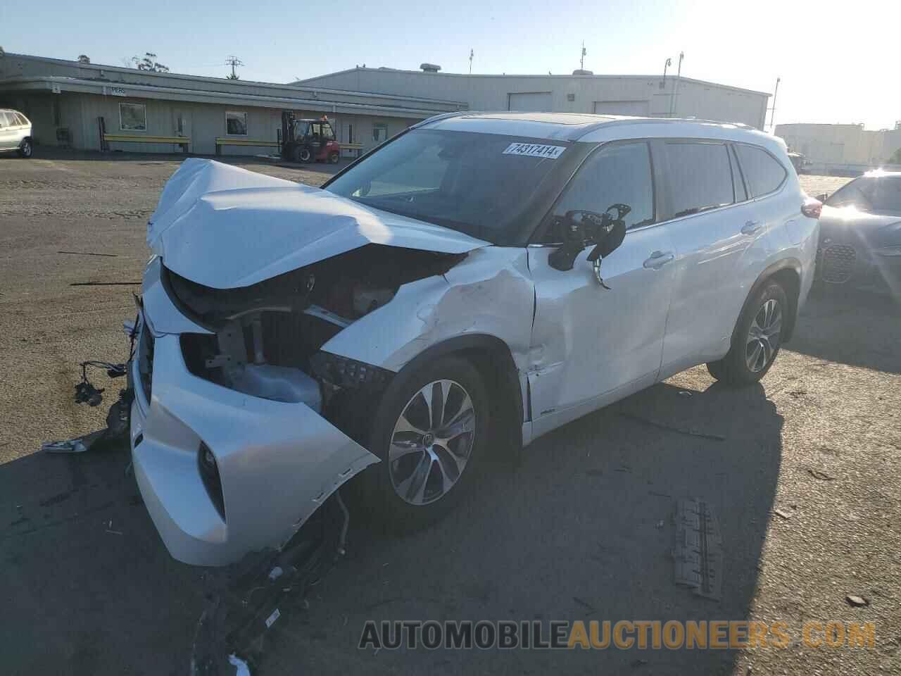 5TDKBRCH1RS604305 TOYOTA HIGHLANDER 2024