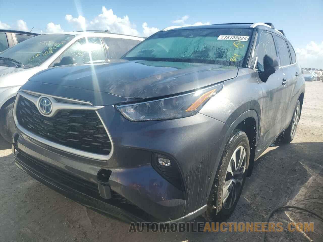 5TDKBRCH2RS614776 TOYOTA HIGHLANDER 2024