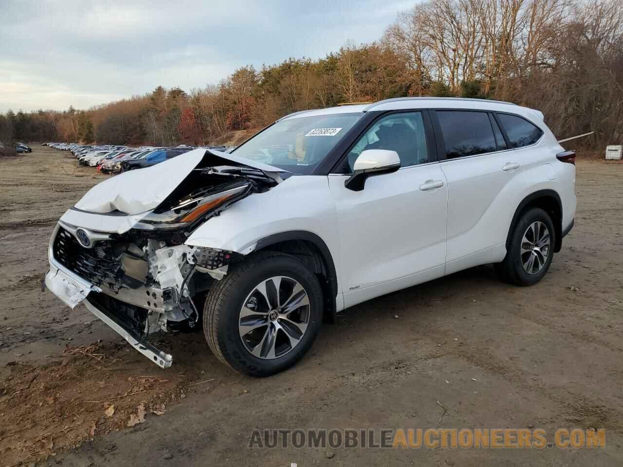 5TDKBRCH3RS604127 TOYOTA HIGHLANDER 2024