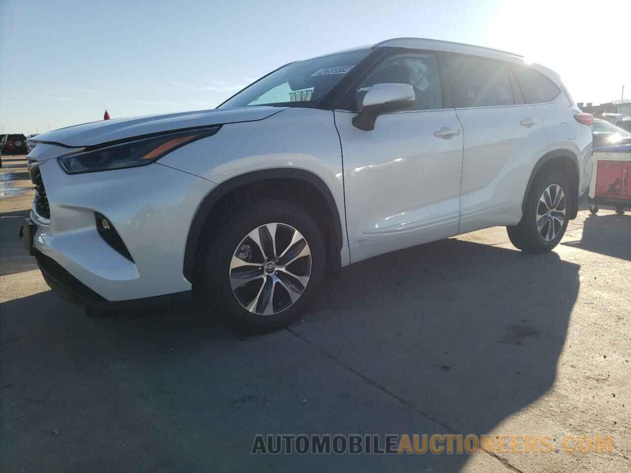 5TDKBRCHXPS129153 TOYOTA HIGHLANDER 2023